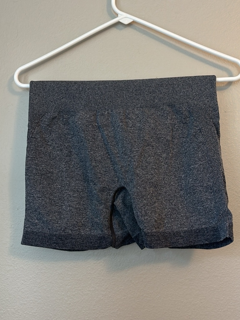 Seamless High-Waist Women's Stretch Shorts - Charcoal Gray